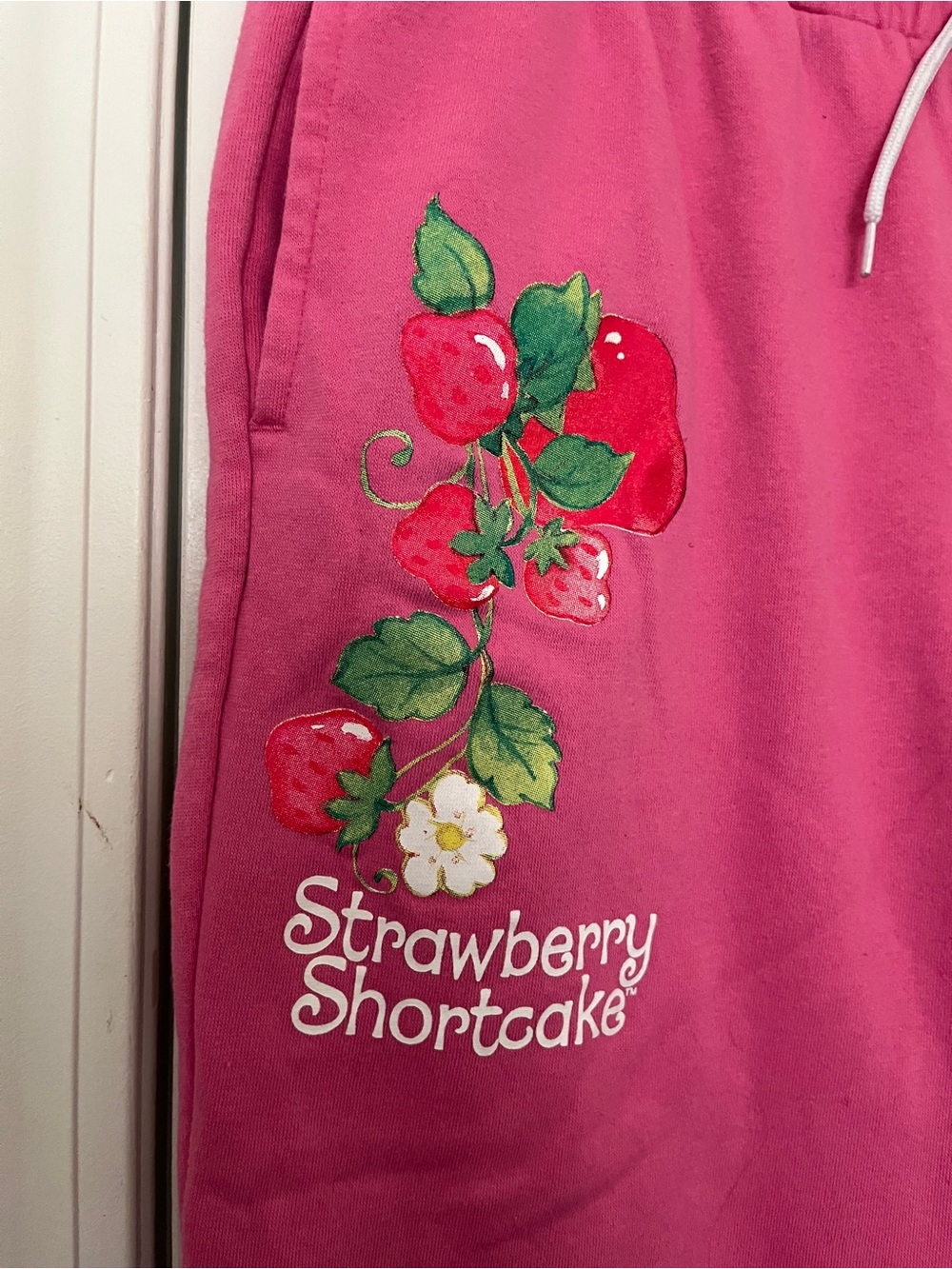 Strawberry Shortcake Pink Graphic Sweatpants EUC Size Medium Junior Women’s - Picture 3 of 5